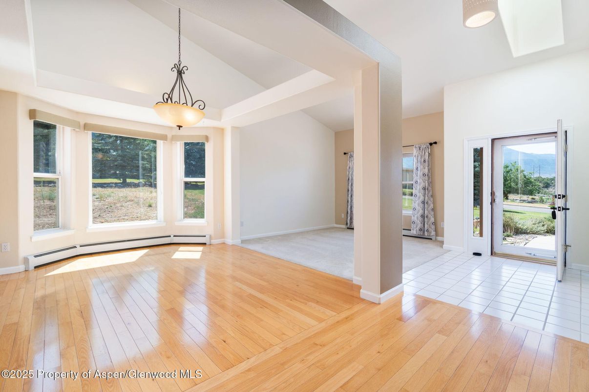 Empty room, Interior, Pendant Lights, Wood Texture Flooring