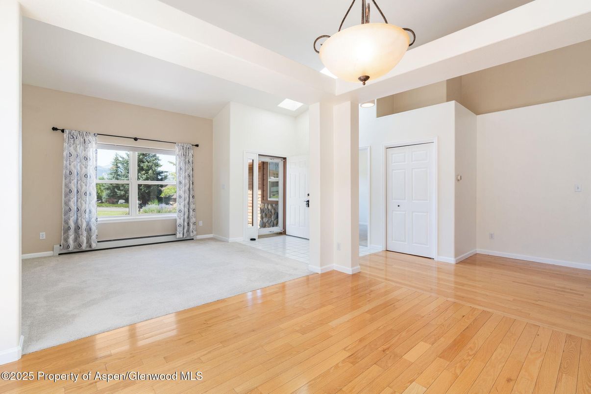 Empty room, Interior, Pendant Lights, Wood Texture Flooring