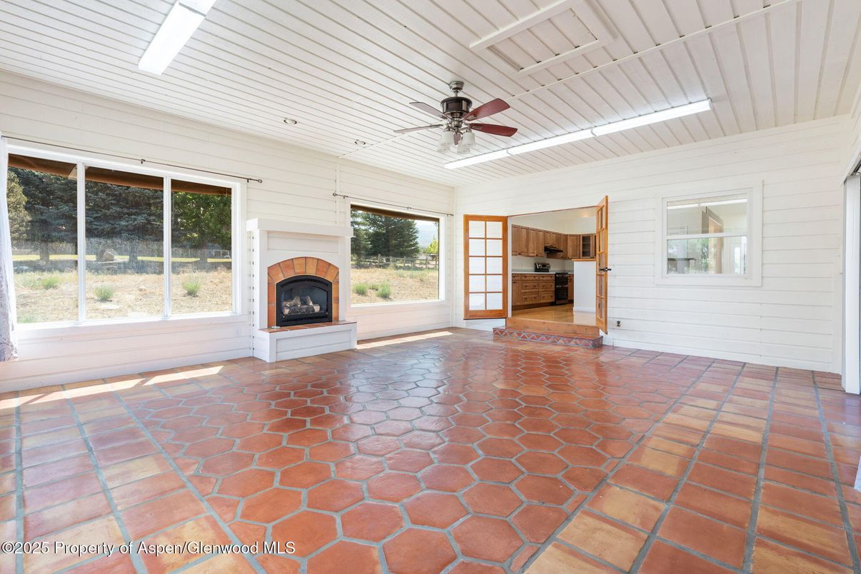 Empty room, Fireplace, Interior