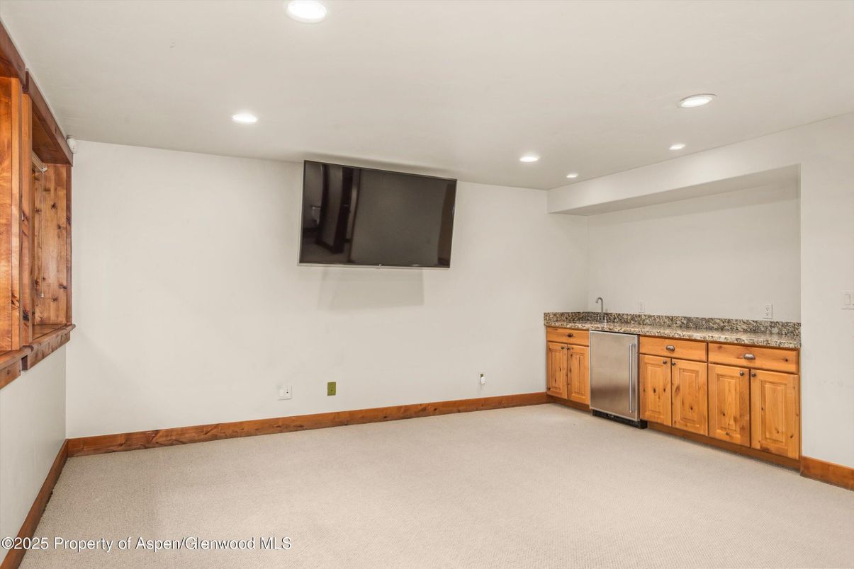Empty room, Interior, Kitchen, Recessed Lighting