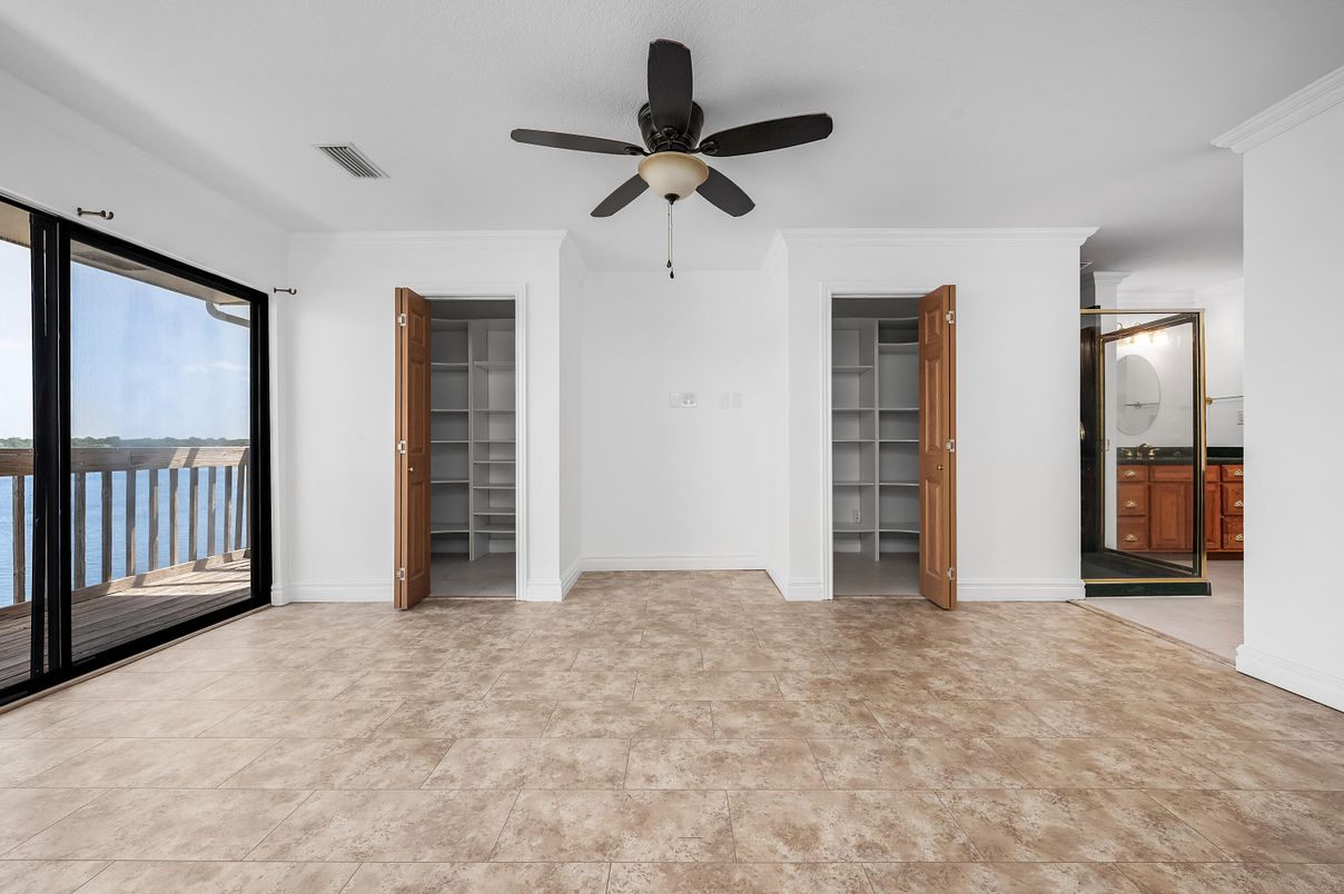 Bathroom, Empty room, Interior