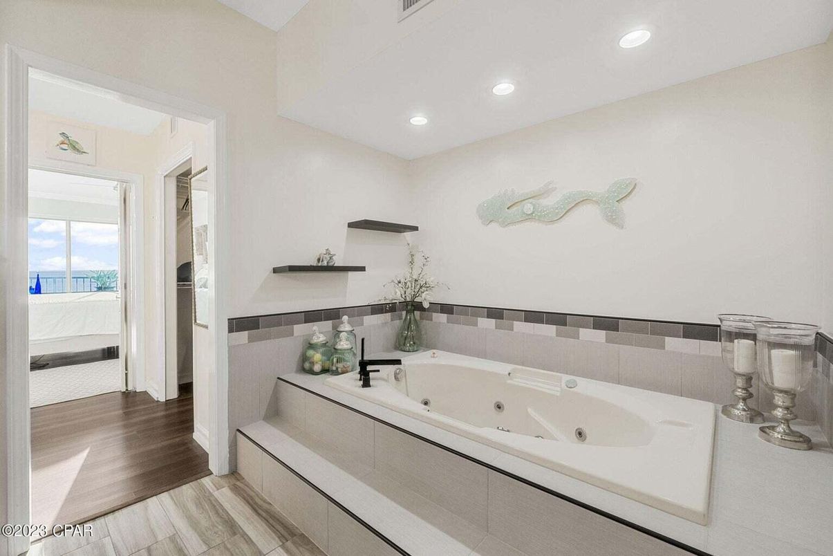 Bathroom, Bedroom, Interior, Recessed Lighting, Wood Texture Flooring