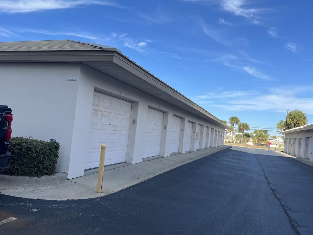 Detached Garage, Exterior