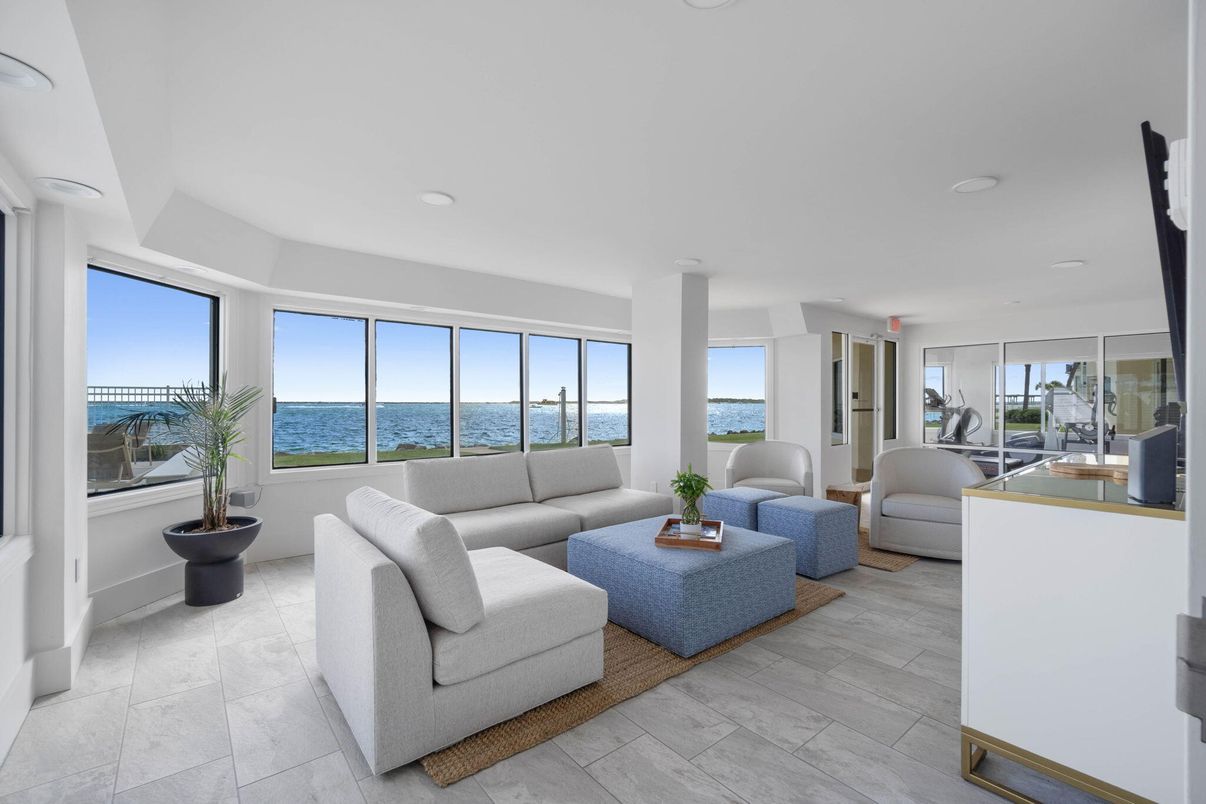 Interior, Living room, Recessed Lighting, Water