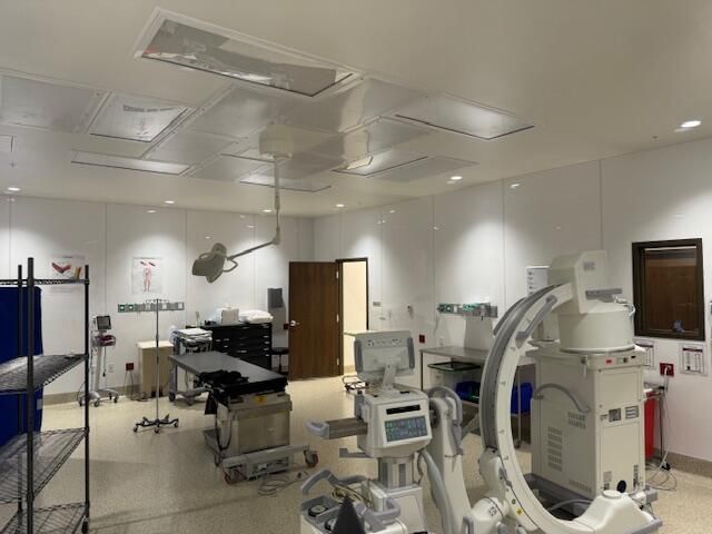 Fitness Equipment, Interior, Recessed Lighting