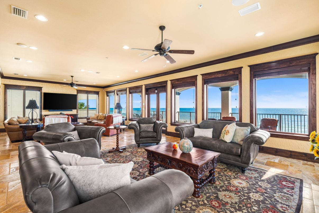 Interior, Living room, Recessed Lighting, Water