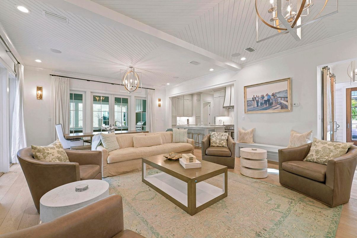 Chandelier, Dining room, Interior, Kitchen, Living room, Pendant Lights, Recessed Lighting, Wood Texture Flooring