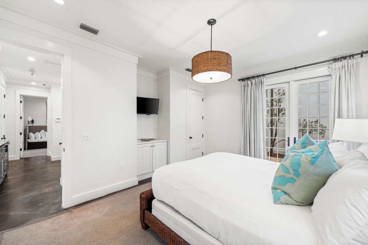 Bedroom, Interior, Pendant Lights, Recessed Lighting