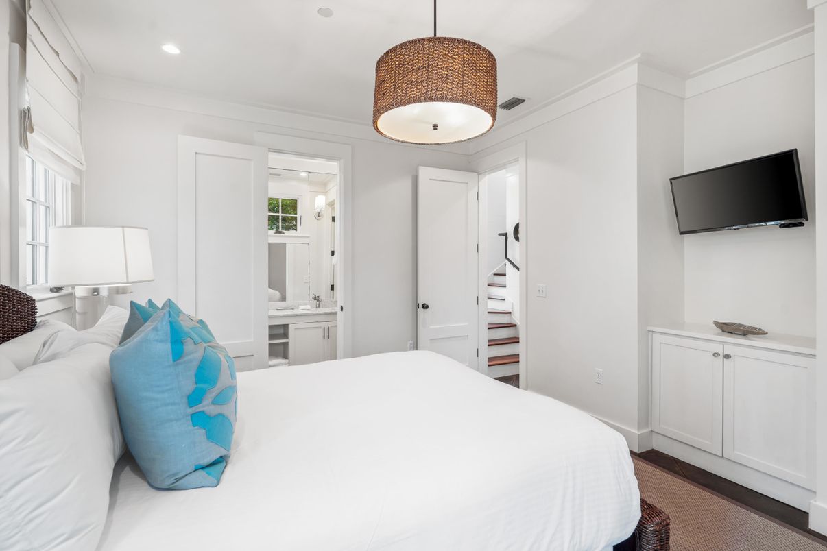 Bedroom, Interior, Pendant Lights, Recessed Lighting