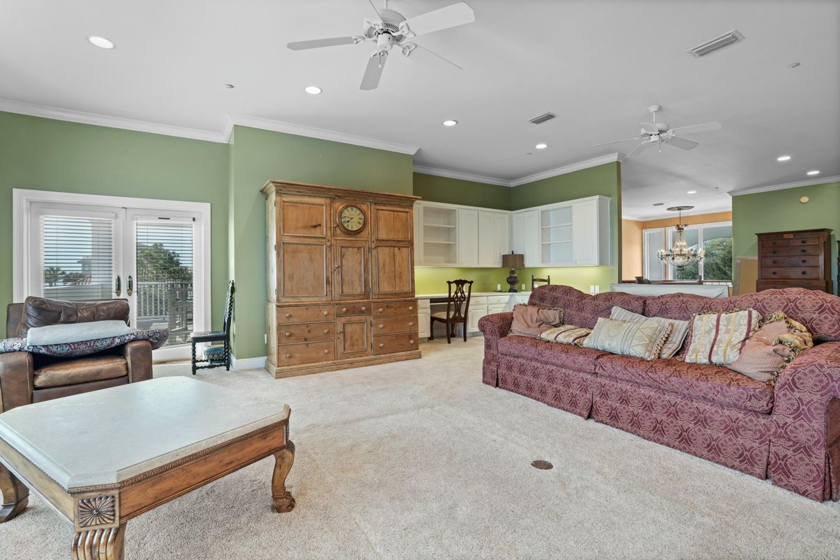 Interior, Living room, Pendant Lights, Recessed Lighting