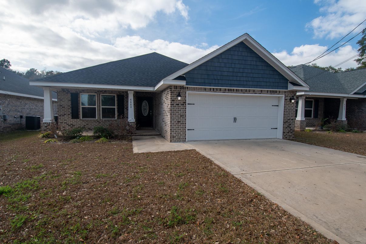Attached, Exterior, Facade, Brick Facade, Ranch