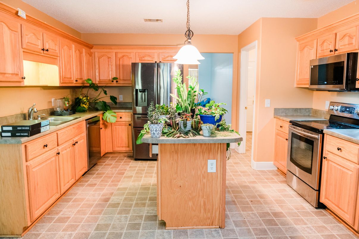 Interior, Kitchen, Pendant Lights, Stainless Steel Appliances
