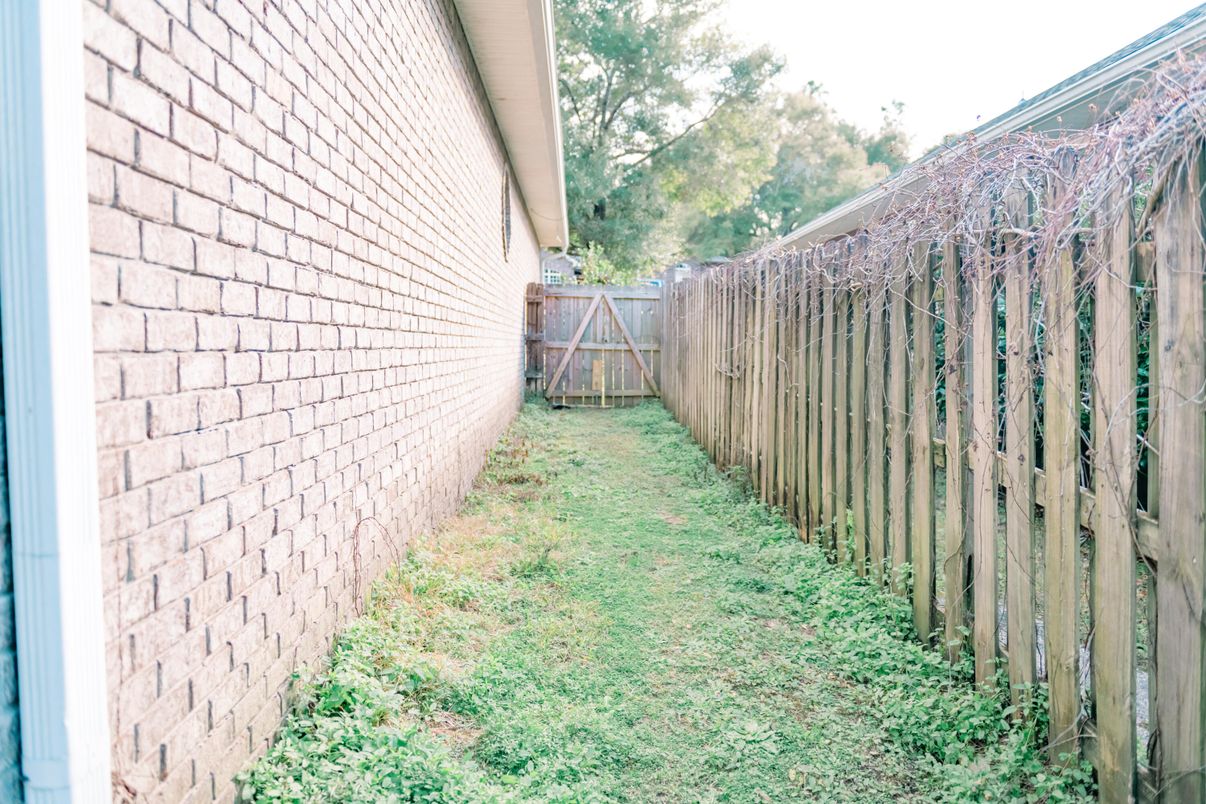 Backyard, Exterior