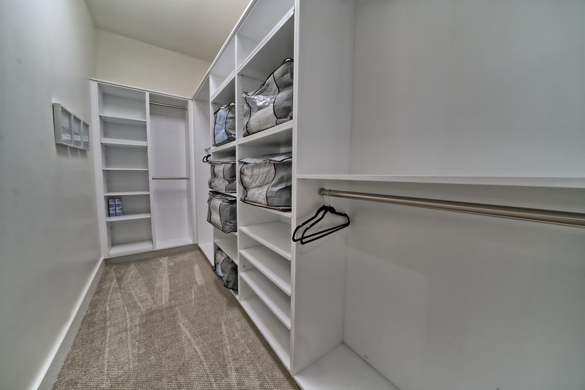 Interior, Walk-in Closets