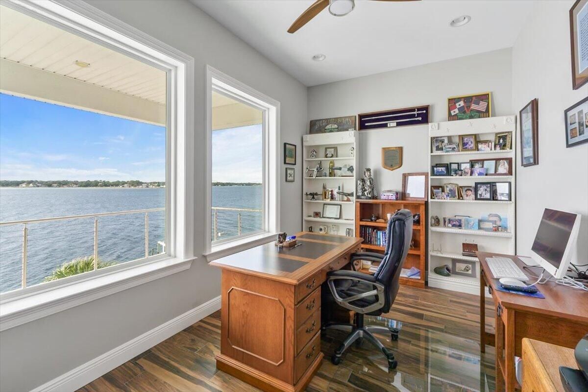 Home Office, Interior, Recessed Lighting, Water, Wood Texture Flooring