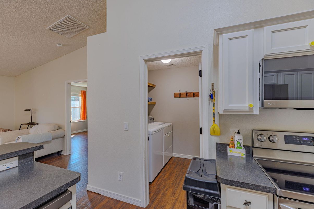 Interior, Kitchen, Washer, Wood Texture Flooring