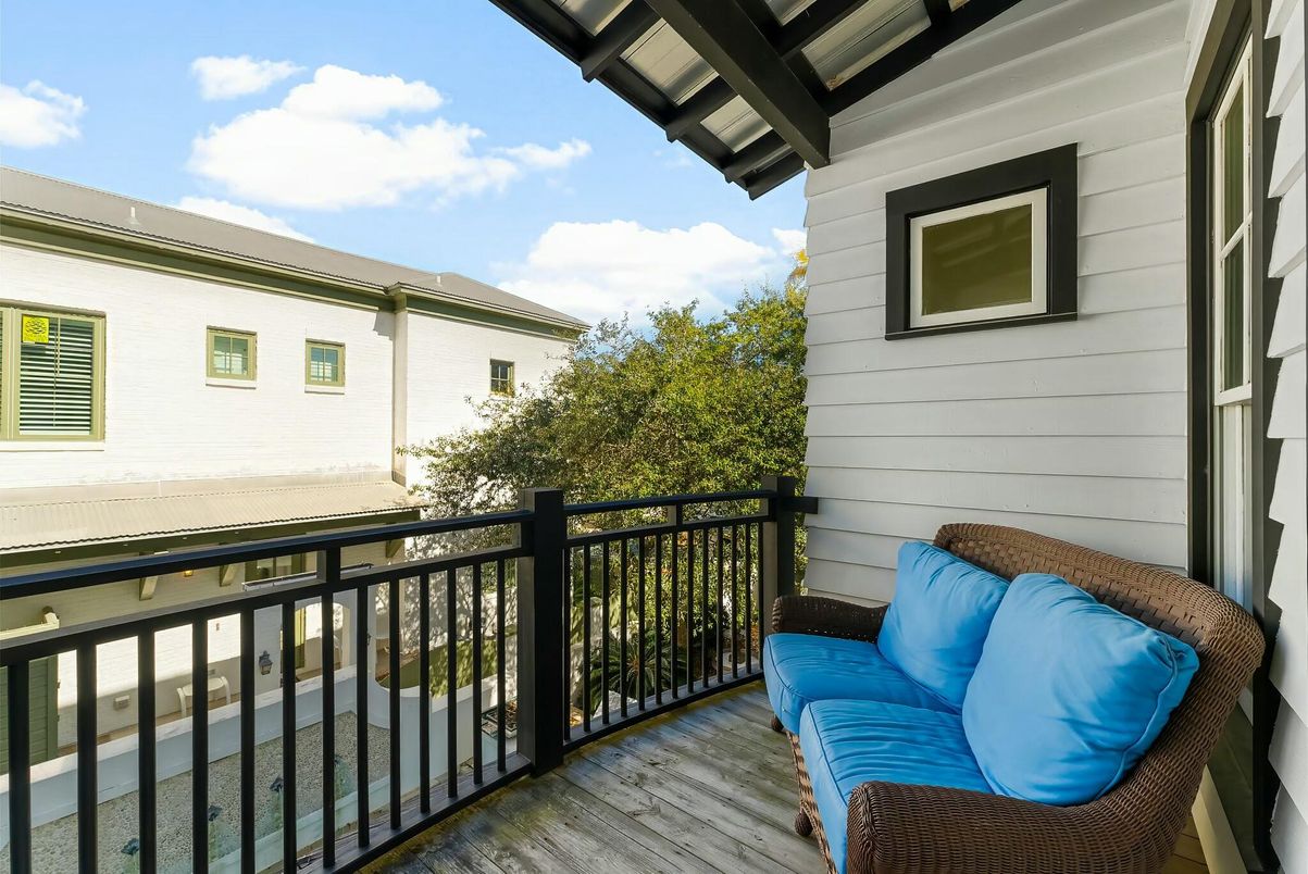 Exterior, Wood Texture Flooring