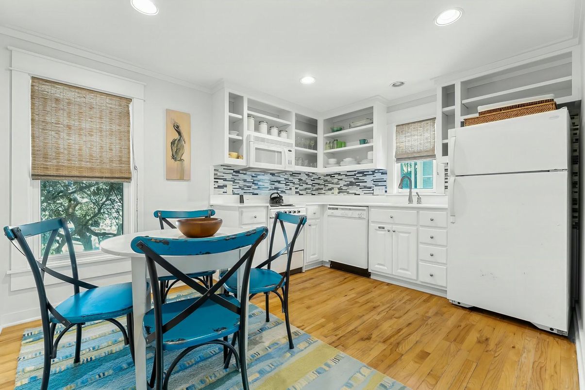 Dining room, Interior, Kitchen, Recessed Lighting, Wood Texture Flooring