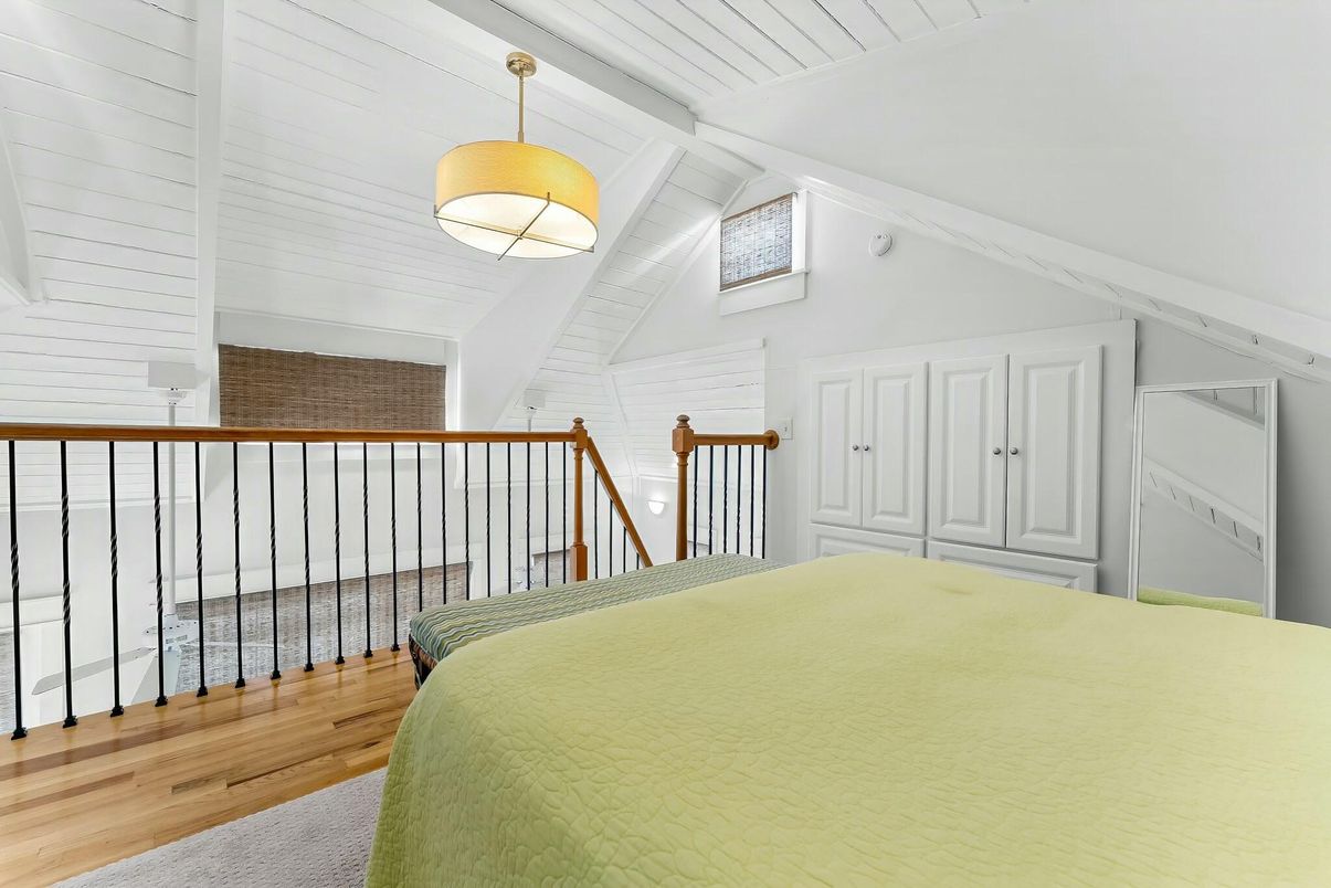 Bedroom, Interior, Pendant Lights, Wood Texture Flooring