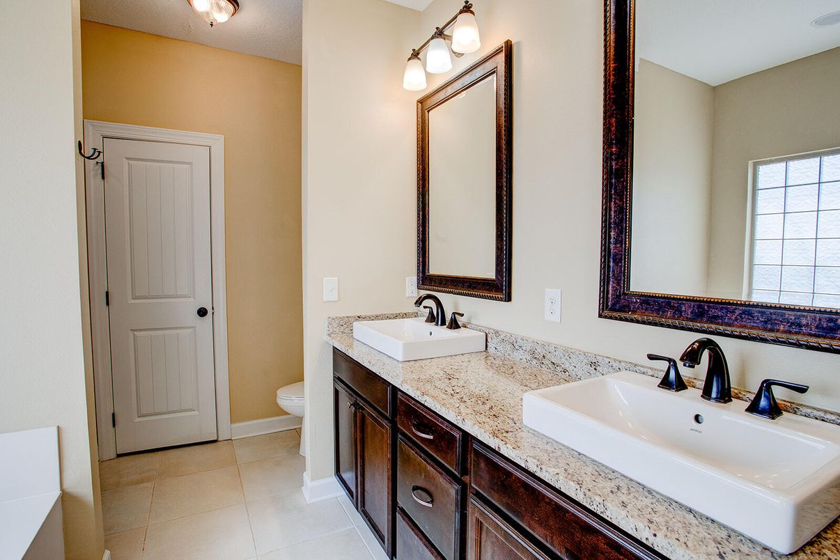 Bathroom, Dual Sink Vanities, Interior