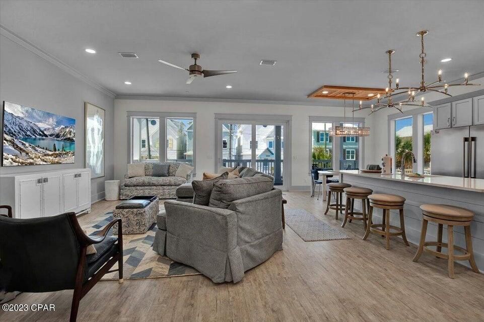 Interior, Kitchen, Living room, Pendant Lights, Recessed Lighting, Wood Texture Flooring