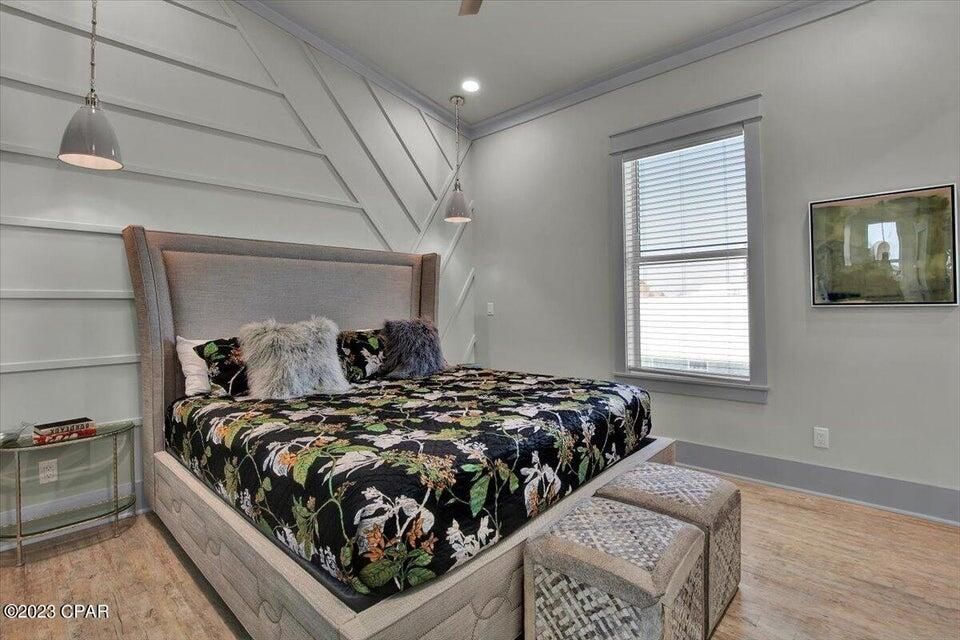 Bedroom, Interior, Pendant Lights, Recessed Lighting, Wood Texture Flooring