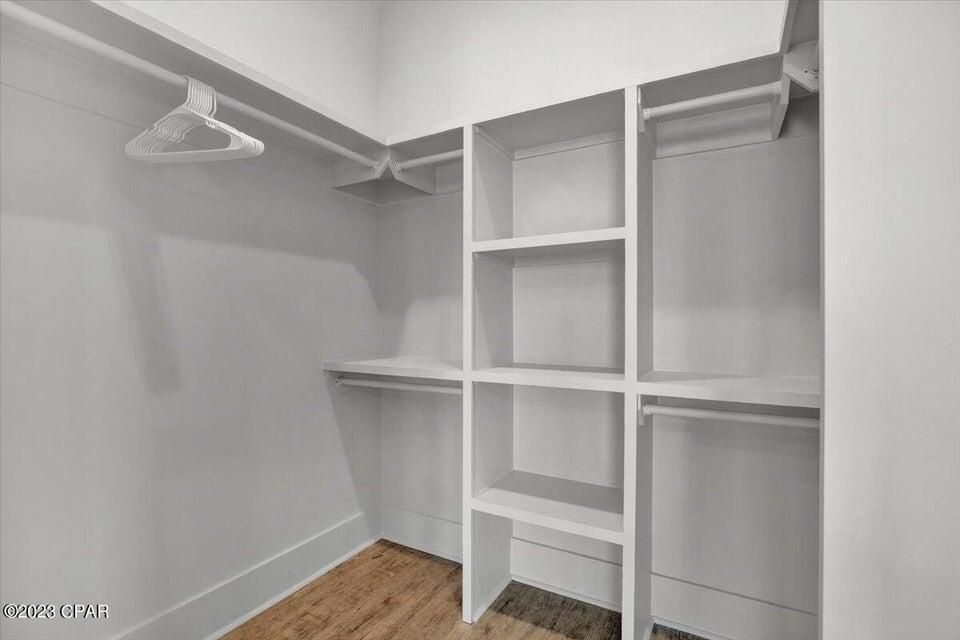 Interior, Walk-in Closets, Wood Texture Flooring