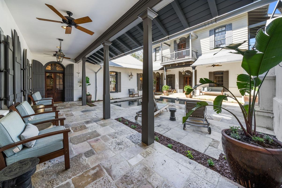 Exterior, Pool