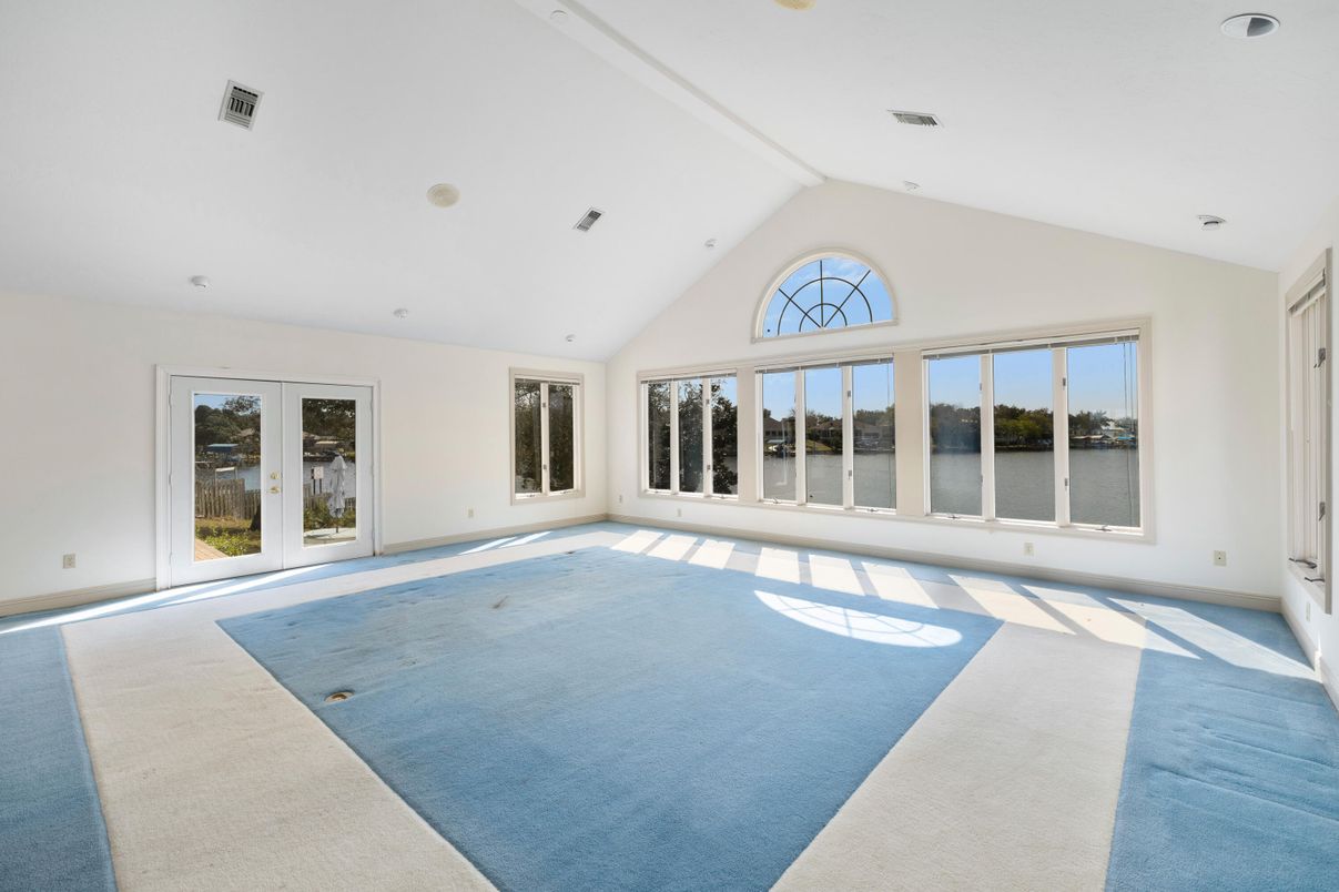 Empty room, Interior, Recessed Lighting