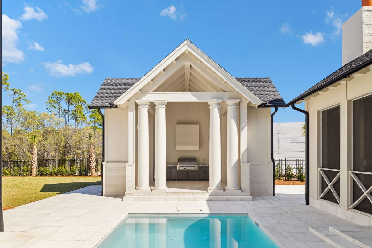 Exterior, Pool