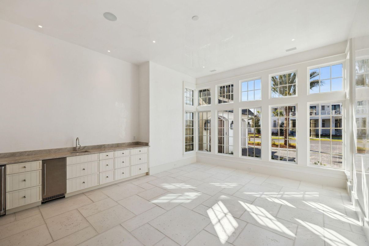 Empty room, Interior, Recessed Lighting
