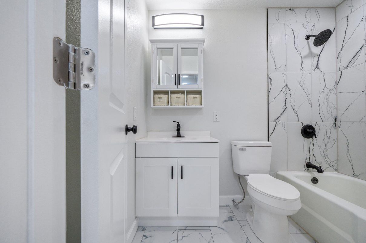 Bathroom, Interior, Marble, Marble Walls