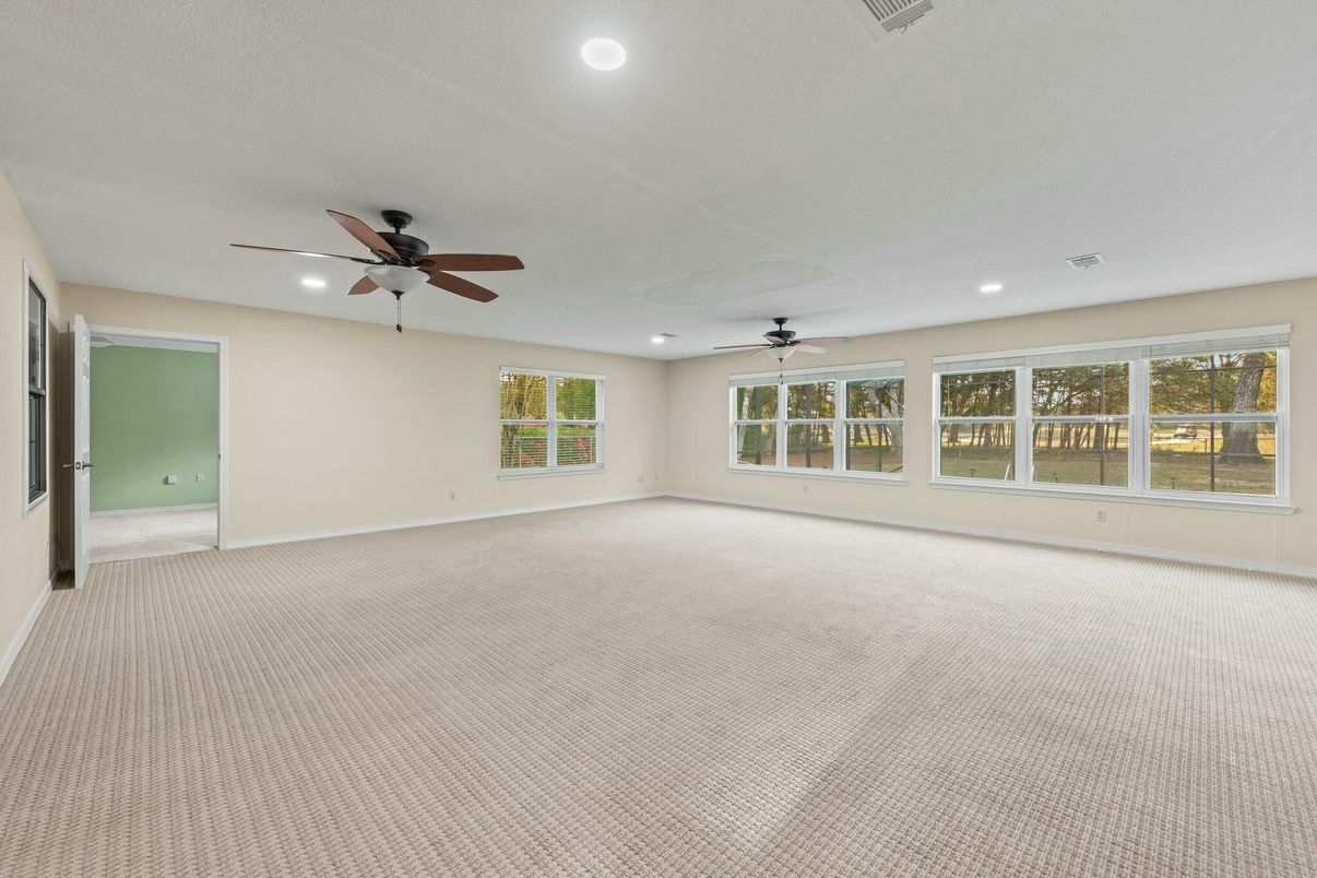 Empty room, Interior, Recessed Lighting