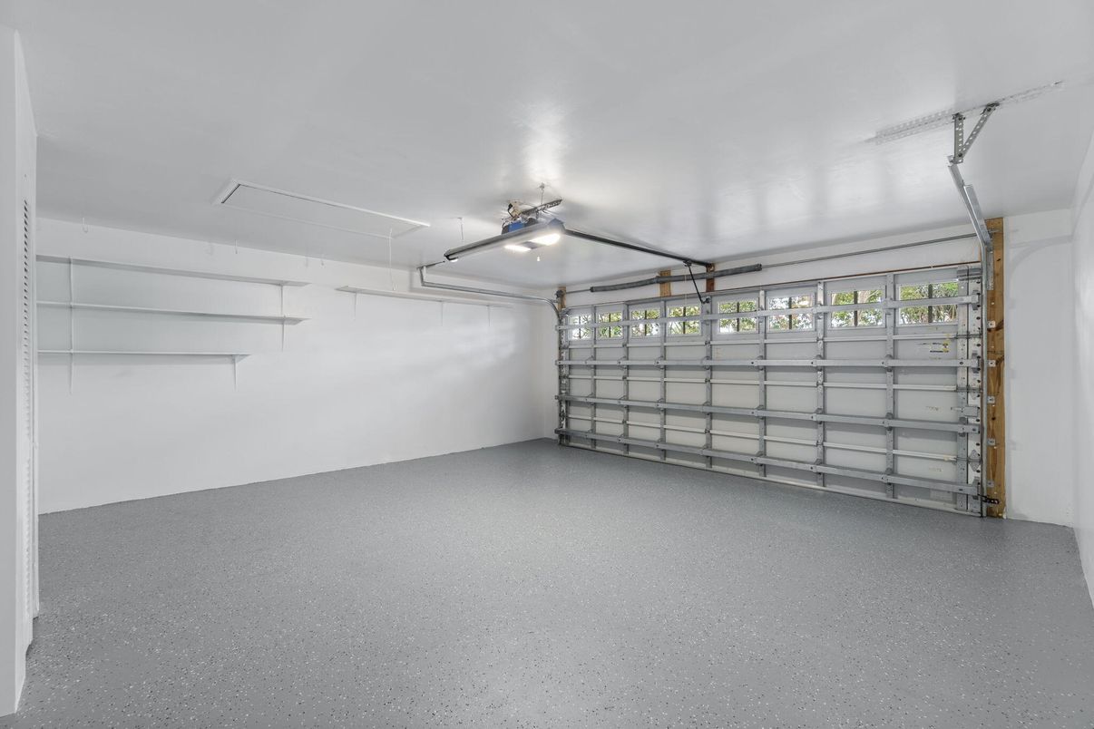 Garage, Interior