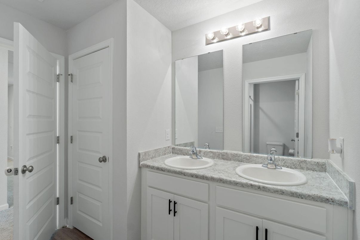 Bathroom, Dual Sink Vanities, Interior