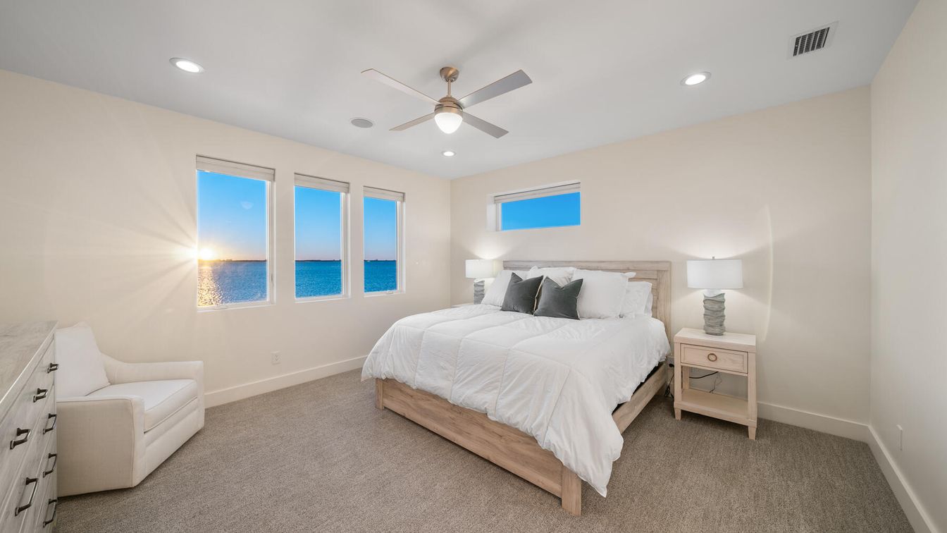 Bedroom, Interior, Recessed Lighting, Water