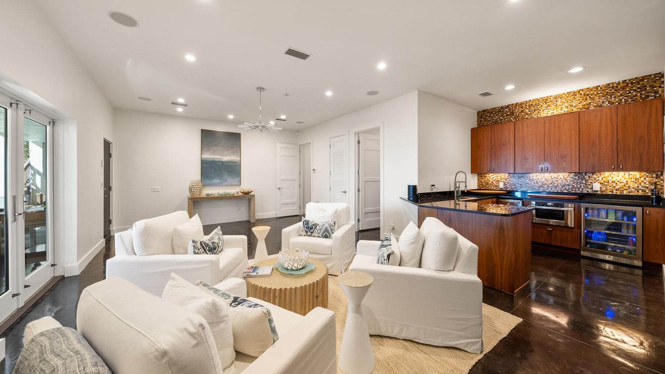 Interior, Kitchen, Living room, Pendant Lights, Recessed Lighting