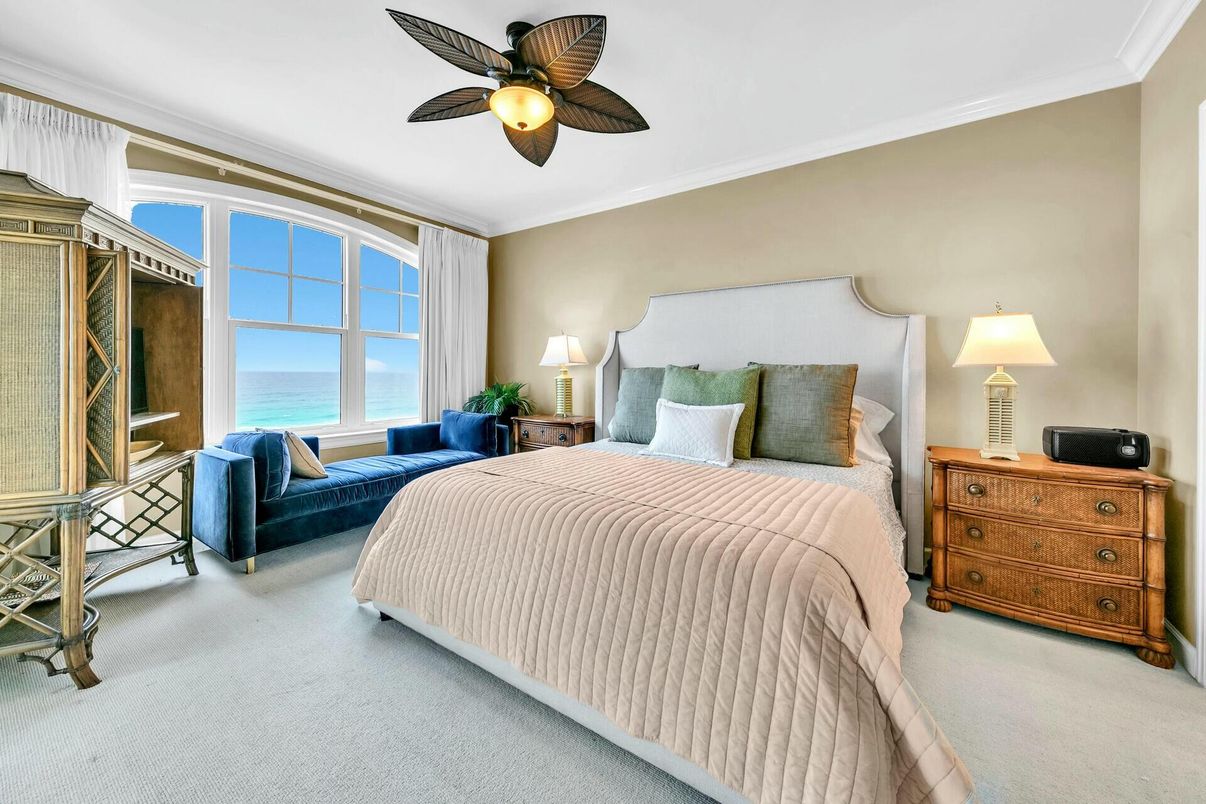 Bedroom, Interior, Water