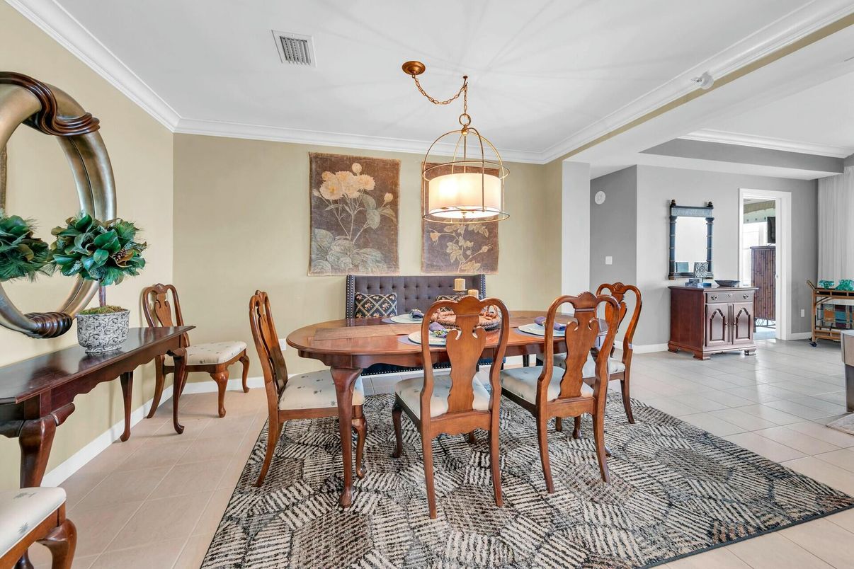 Dining room, Interior, Pendant Lights