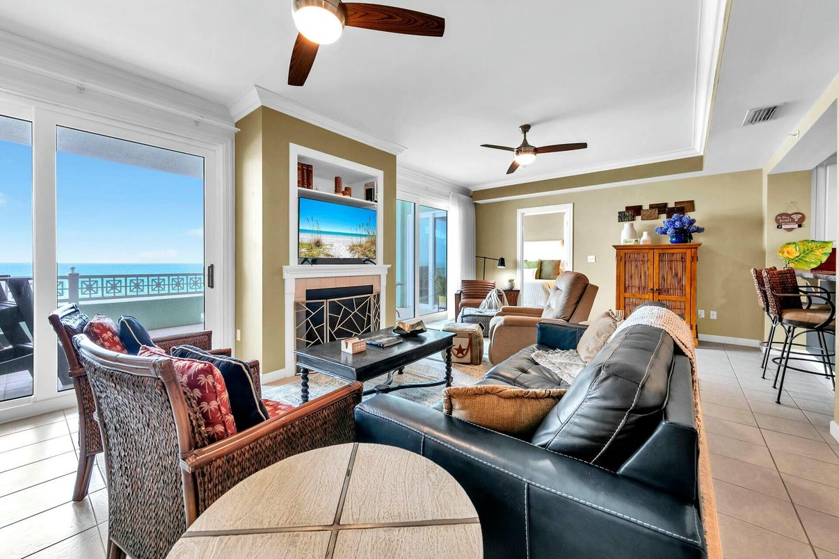 Fireplace, Interior, Living room, Water