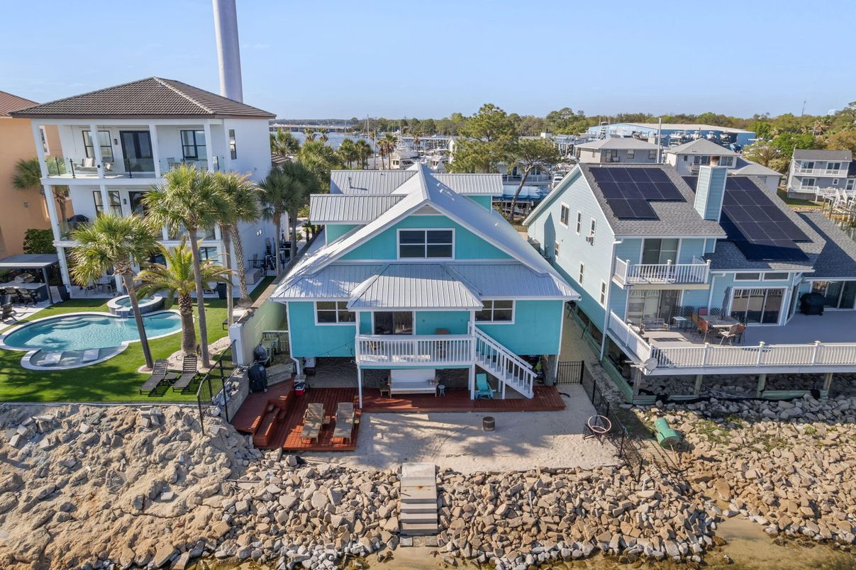 Exterior, Drone