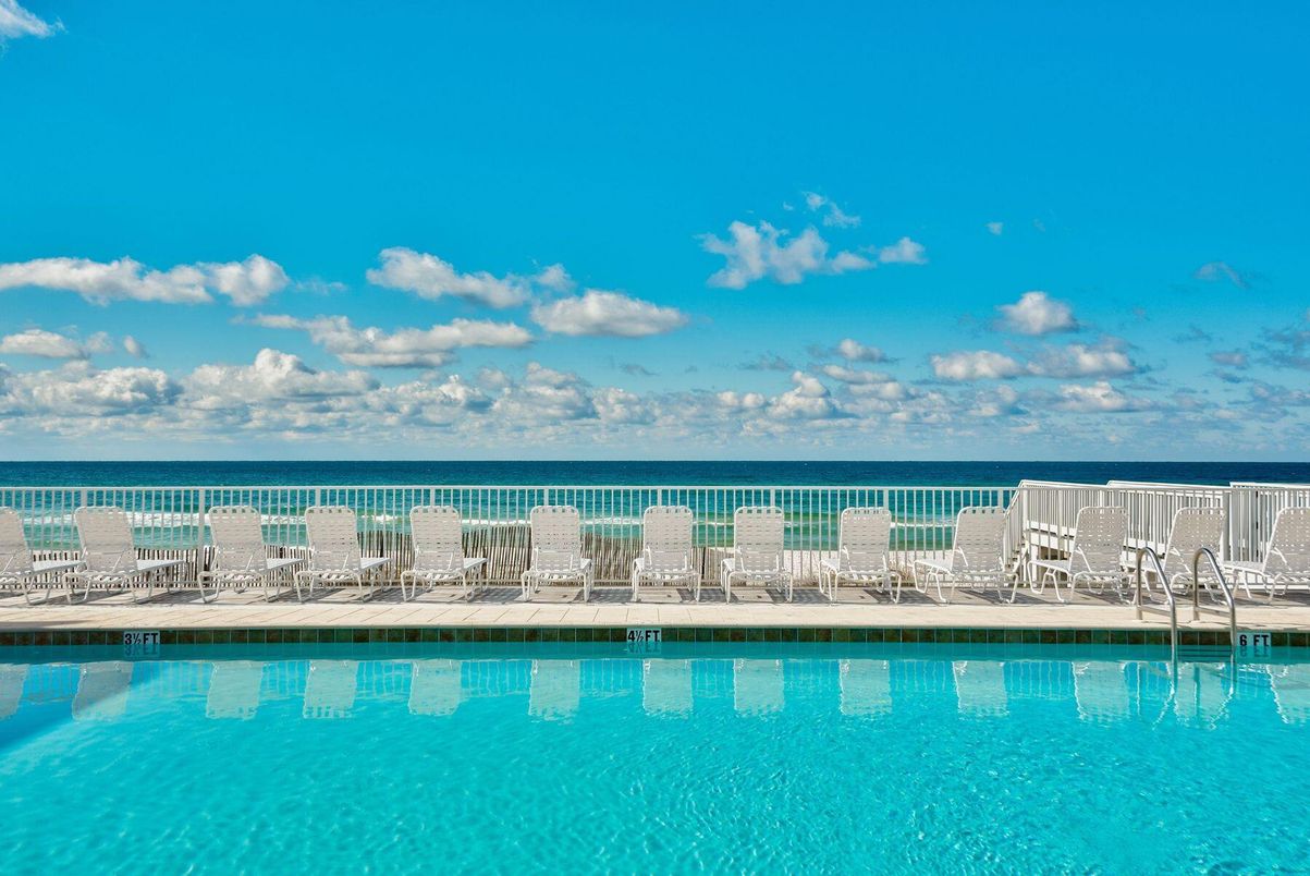 Exterior, Pool, Water