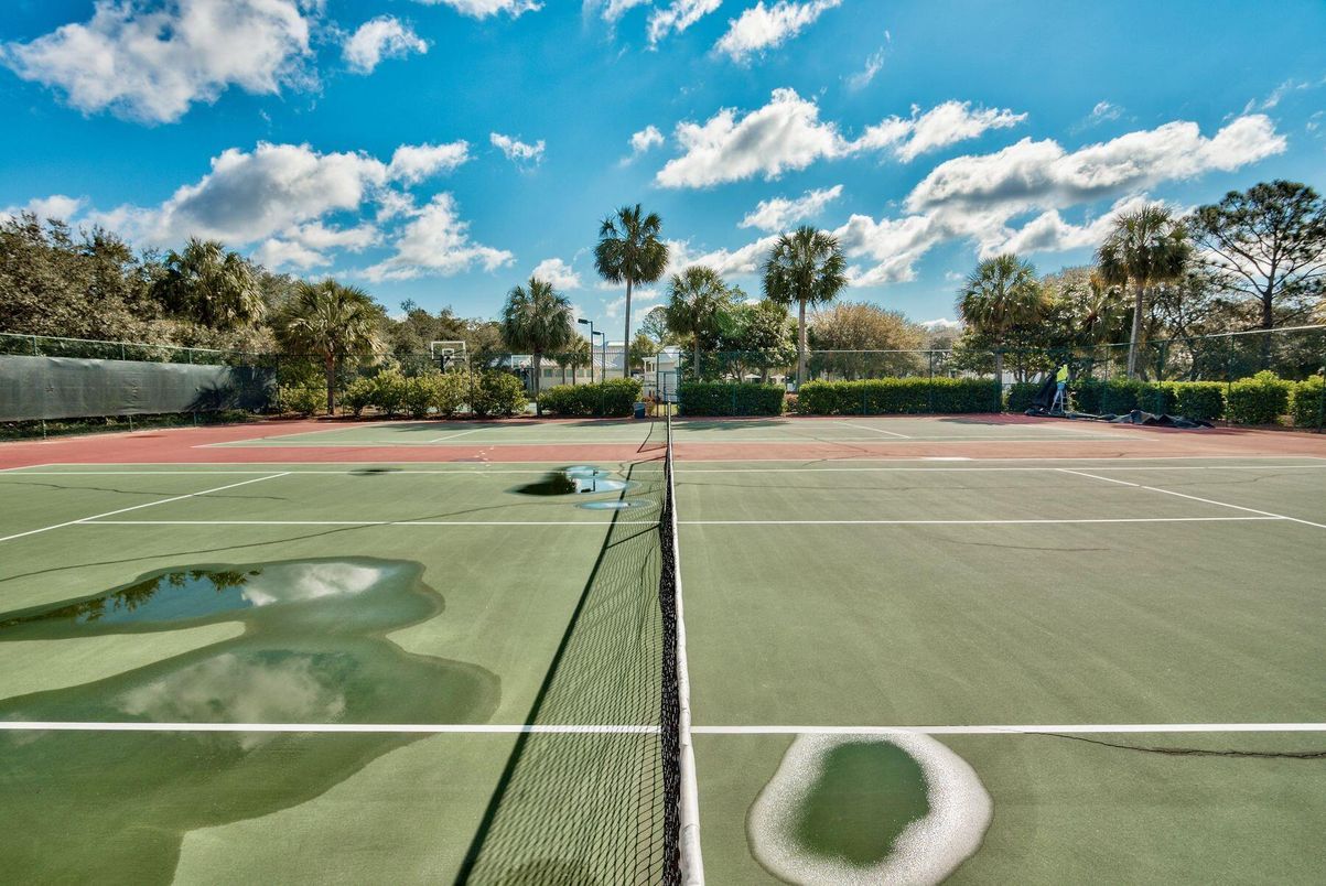 Exterior, Tennis Courts