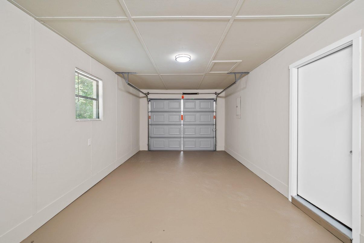 Garage, Interior