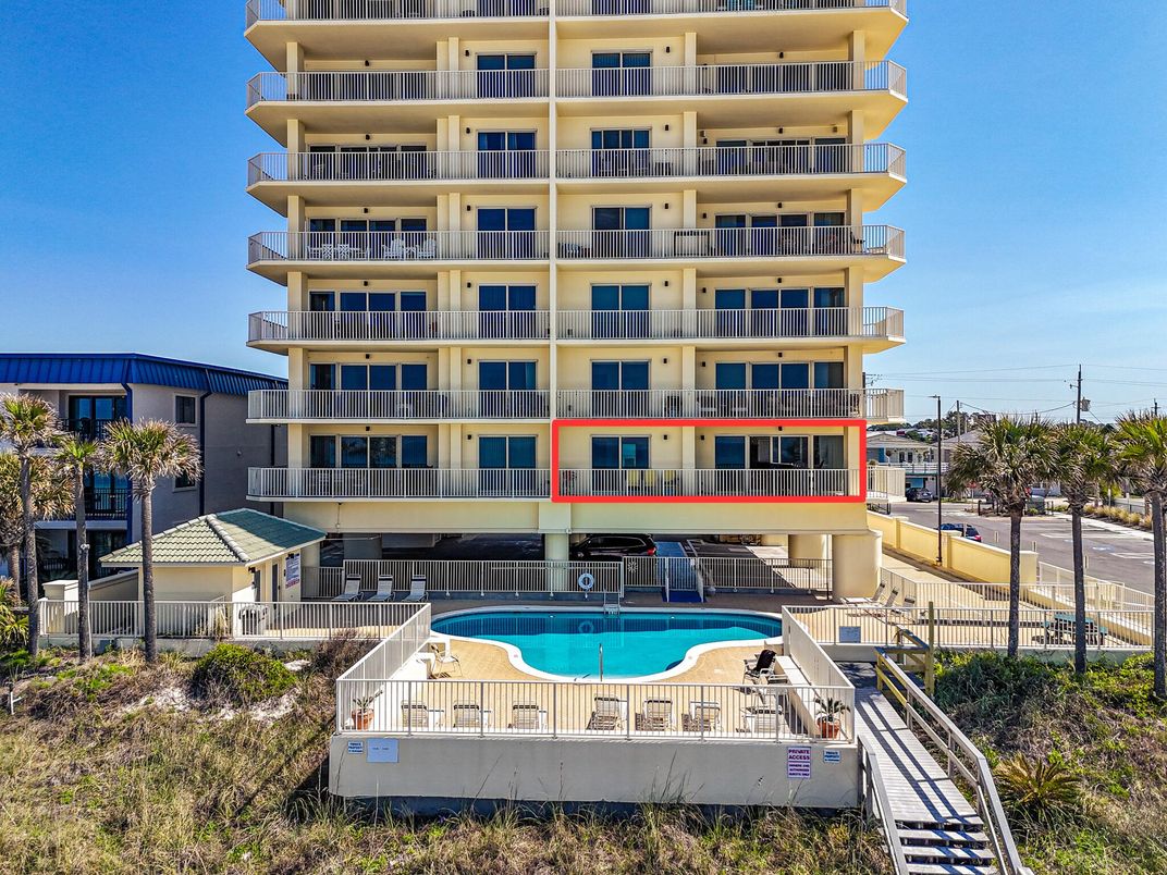 Exterior, Facade, Pool, Condo Building