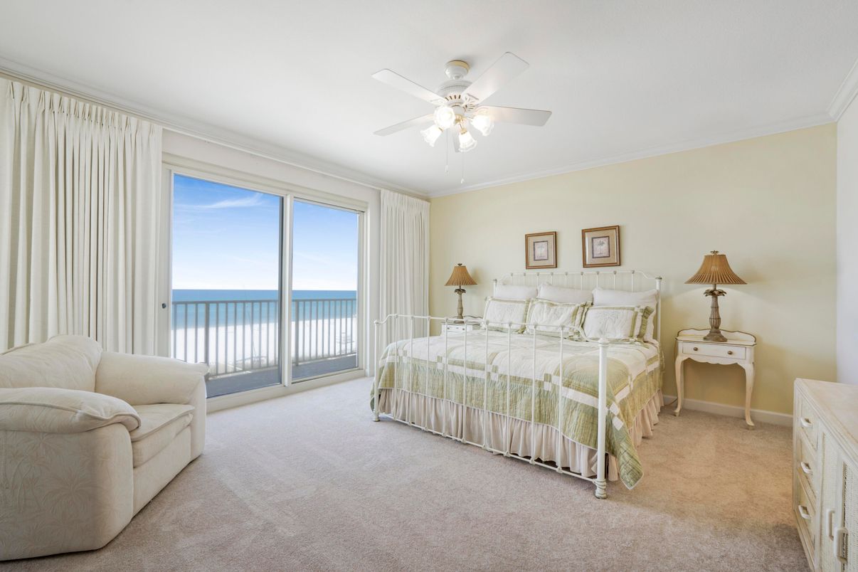 Bedroom, Interior, Water