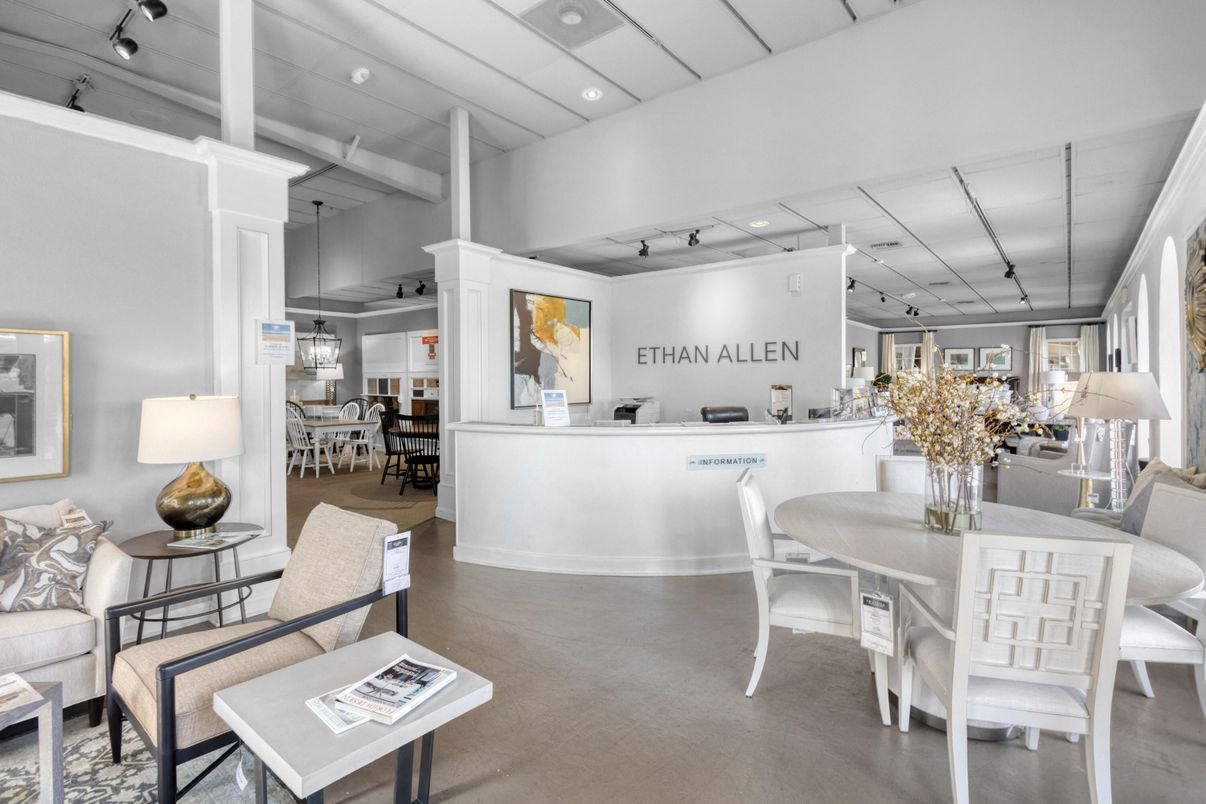 Dining room, Interior, Pendant Lights, Recessed Lighting
