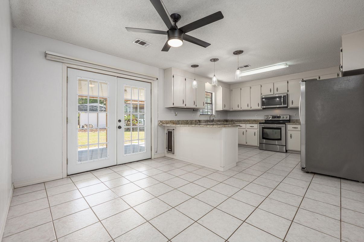 Interior, Kitchen, Stainless Steel Appliances