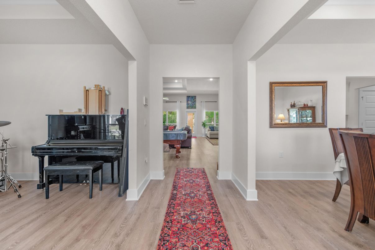 Interior, Piano, Recessed Lighting, Wood Texture Flooring