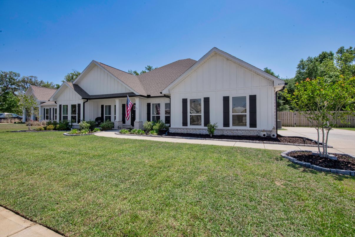 Backyard, Exterior, Facade, Farmhouse